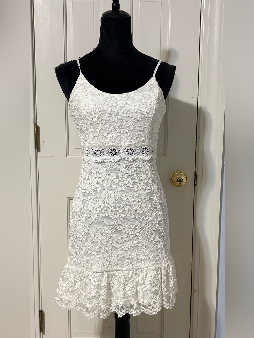 AQUA White Lace Spaghetti Strap Dress with Crochet Waist